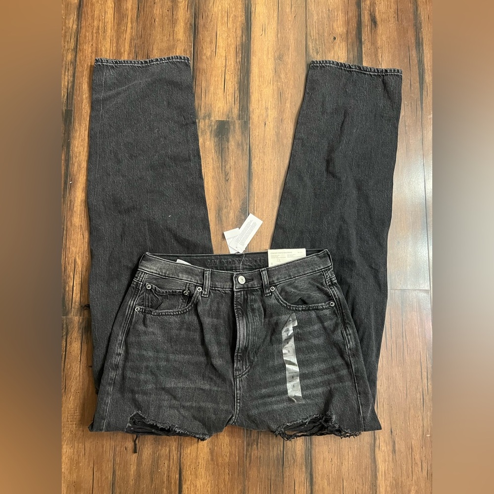 AMERICAN EAGLE BAGGY MOM JEAN